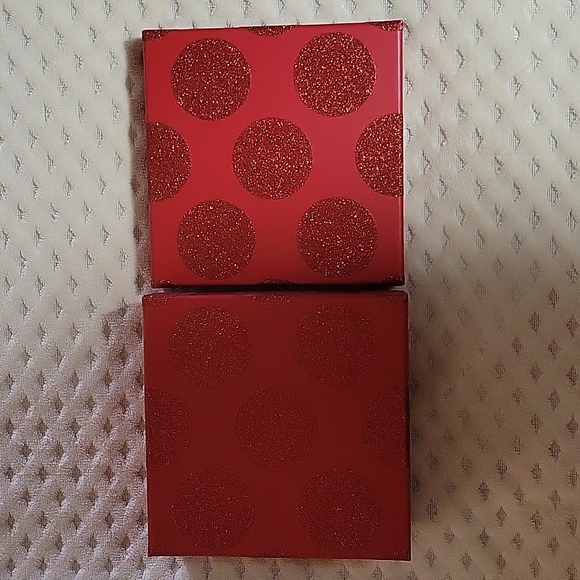 ESTĒE LAUDER GIFT BOX 6.5"×6.5" - Picture 5 of 8